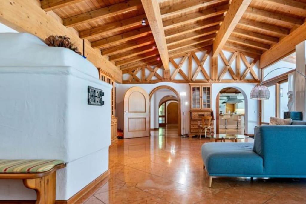 Whole Villa Munich, Alps View, Quiet And Spacious เฟลด์เคอร์เคน-เวสต์ตาฮัม ภายนอก รูปภาพ