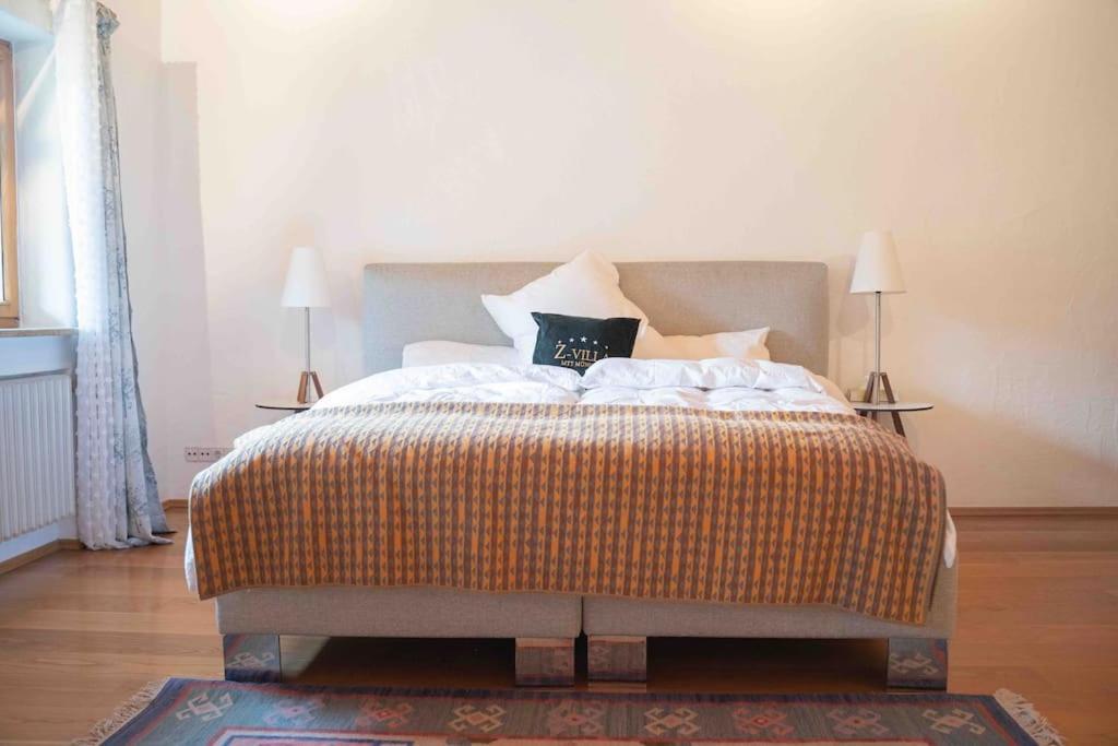Whole Villa Munich, Alps View, Quiet And Spacious เฟลด์เคอร์เคน-เวสต์ตาฮัม ภายนอก รูปภาพ